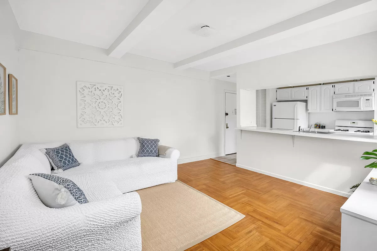 Estate Green Enamel and Jade Keepsake Box by Yamanaka and Co.