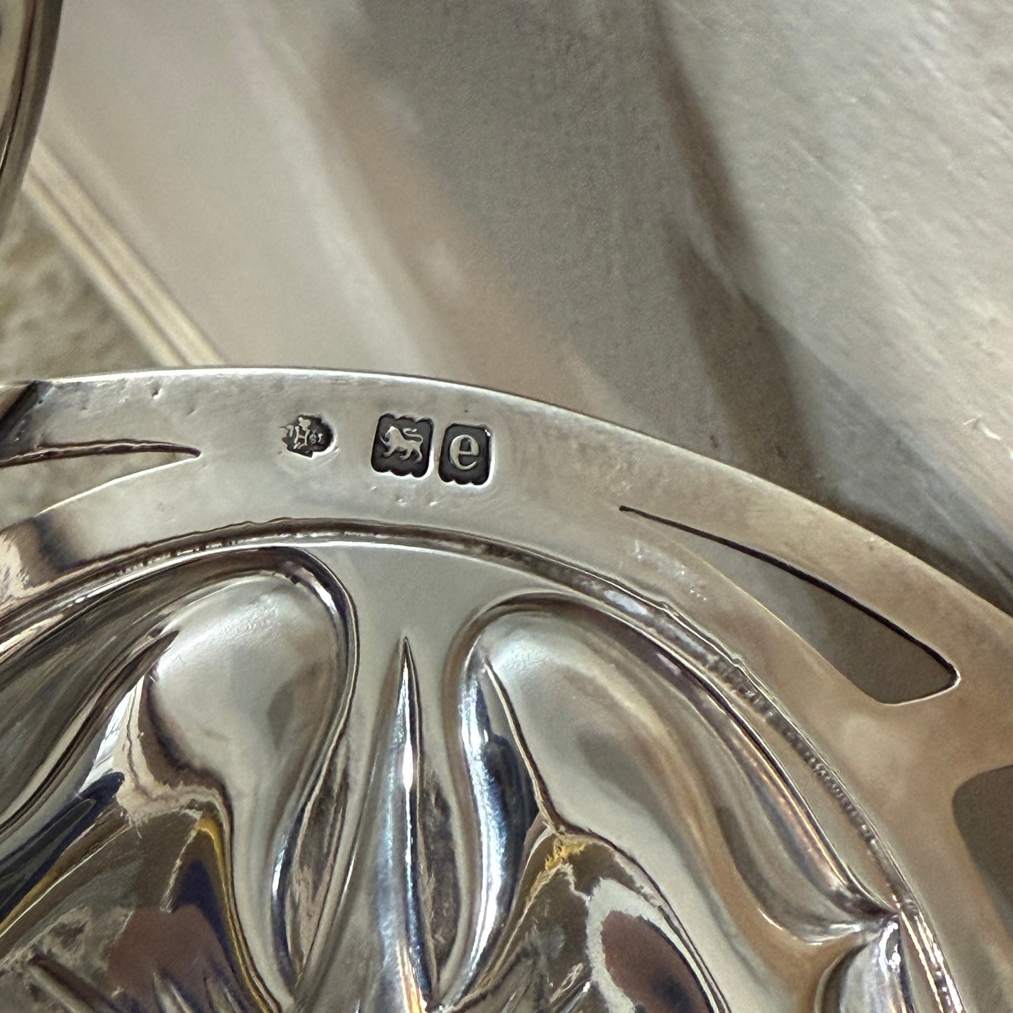 Estate Sterling Silver Art Nouveau Keepsake Box with Hinged Closure