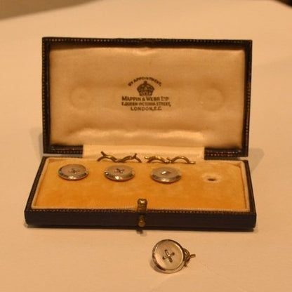 Mappin & Webb Set of 4 Tie Tacks Sterling Silver and Mother of Pearl