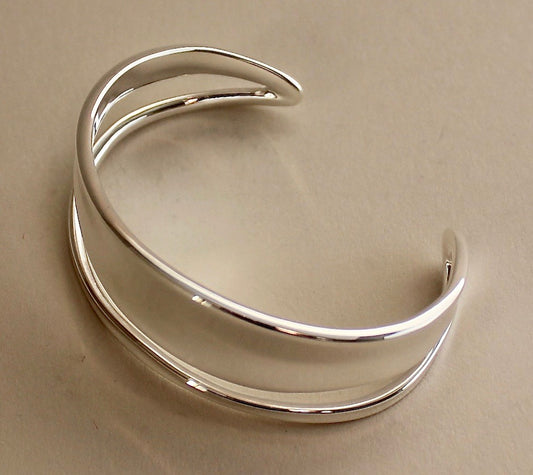 Georg Jensen Sterling Silver "Marcia" Cuff Bracelet by Vivianna Torun No. 618A