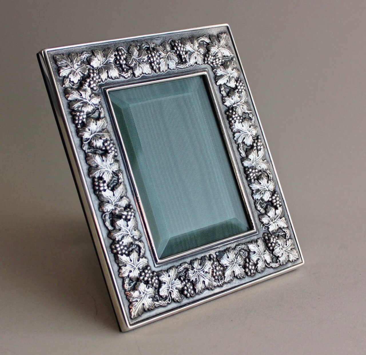 Buccellati Sterling Silver "Grapes" Picture Frame Small