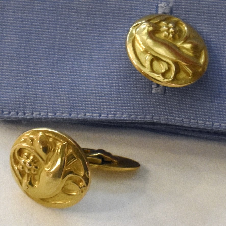 Estate Georg Jensen 18 kt. Bird Eating Grapes Gold Cufflink by KMH, Design 160