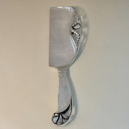 Estate Georg Jensen Sterling Silver Ornamental "Leaf & Berry" Crumber No. 389