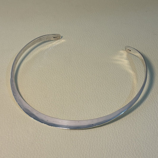 Estate Ronald Hayes Pearson Sterling Silver Hand Hammered Collar Necklace