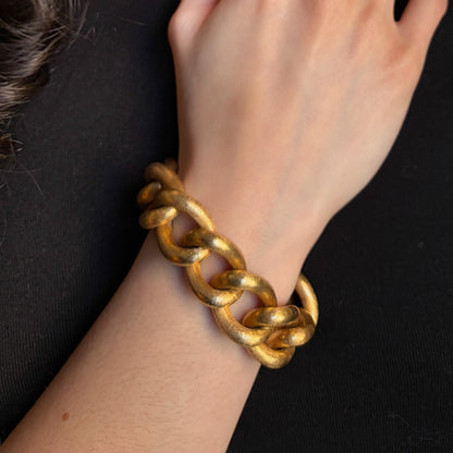 Estate 18kt Gold Textured Curb Large Link Bracelet by UNOAERRE