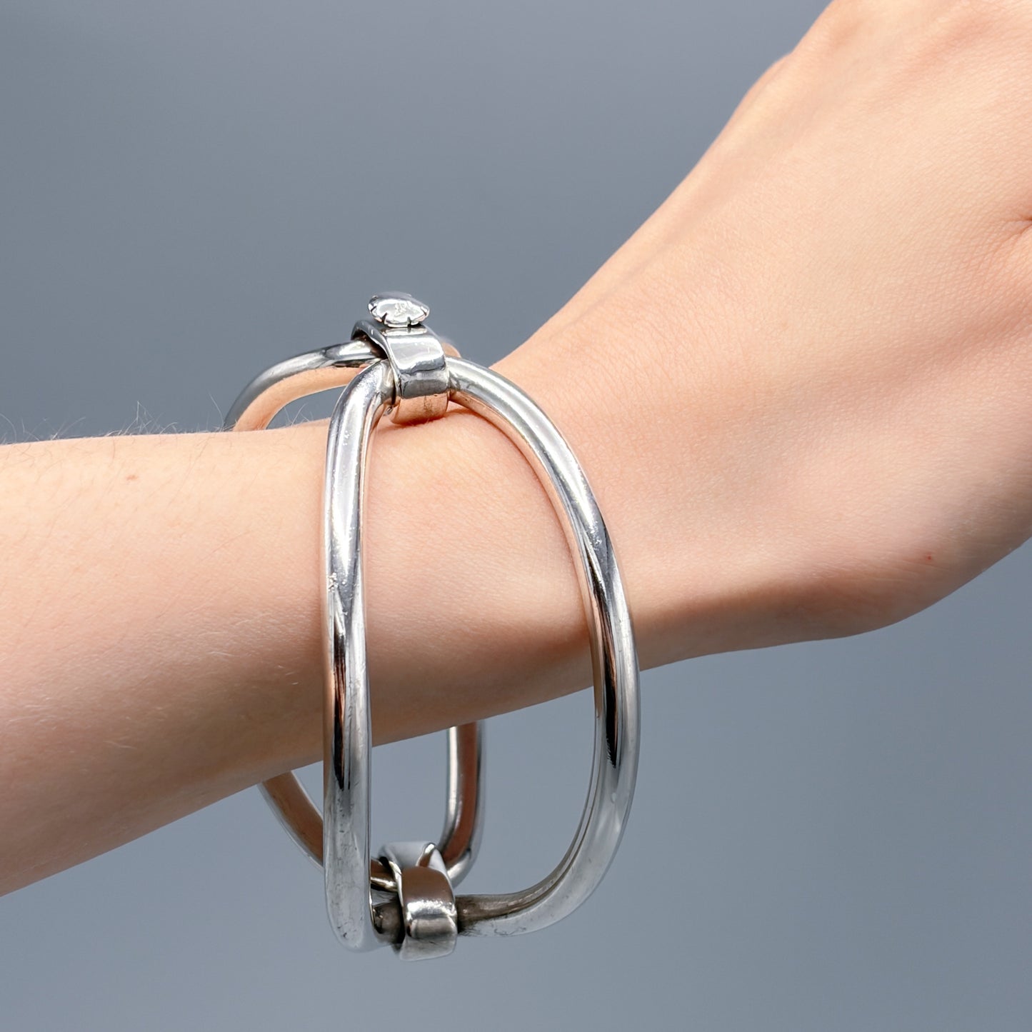 Hans Hansen Modernist Hinged Screw Closure Bangle no 255