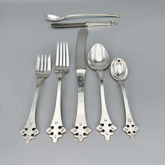 Estate Old Newbury Crafters Sterling Silver Hand Wrought "Crusaders" Pattern
