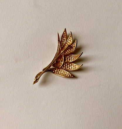 Gold Feather Brooch with Diamond