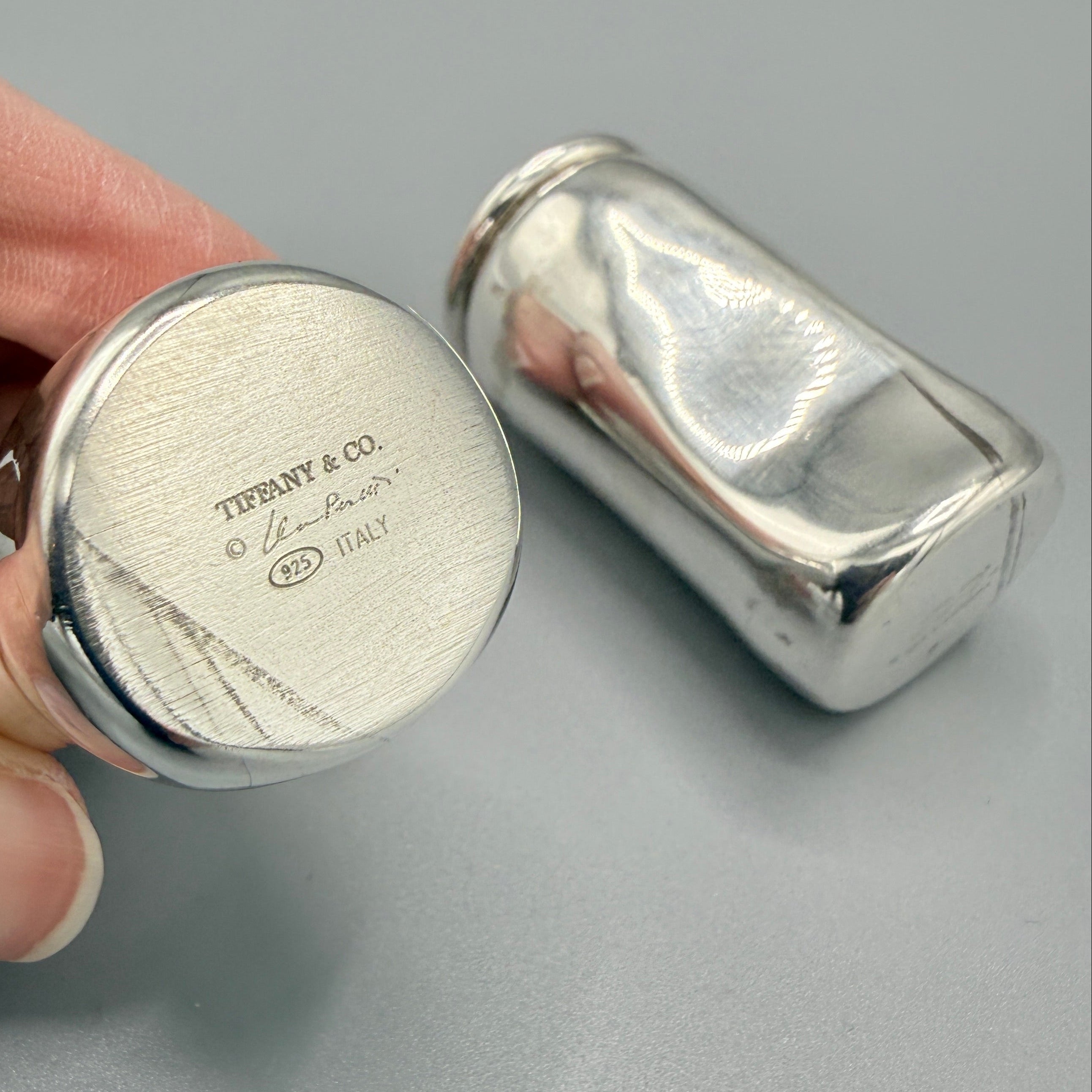 TIFFANY&Co. ソルト&ペッパー シェイカー 2点セット Tiffany & Co. Thumbprint Salt and Pepper Shakers by Elsa Peretti