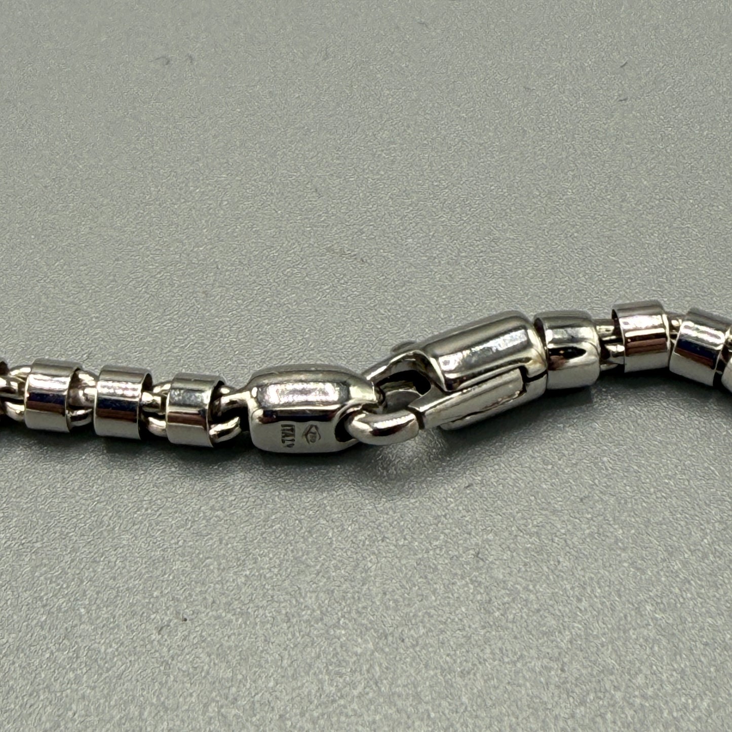 Estate 18kt White Gold Tubular Chain Necklace