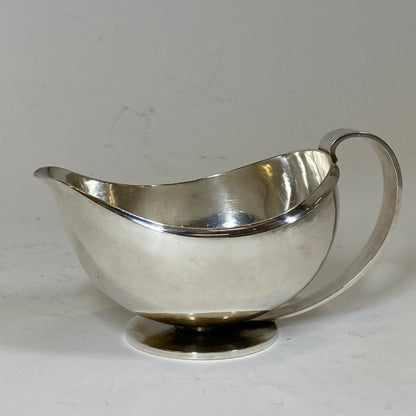 Estate Pair of Georg Jensen Sterling Silver Art Deco Sauceboats by Harald Nielsen No. 761