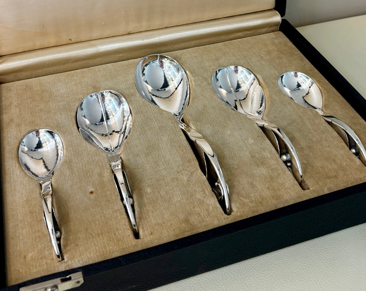 Estate Georg Jensen Sterling Silver Ornamental Serving Spoons Set of 5 in a Fitted Box No 21 & No 141