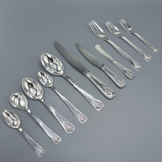 Estate Sterling Silver Flatware Set with Grapes No. 19 By Georg Jensen  129 Pieces