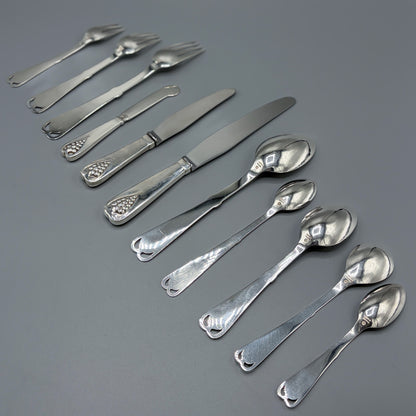 Estate Sterling Silver Flatware Set with Grapes No. 19 By Georg Jensen  129 Pieces
