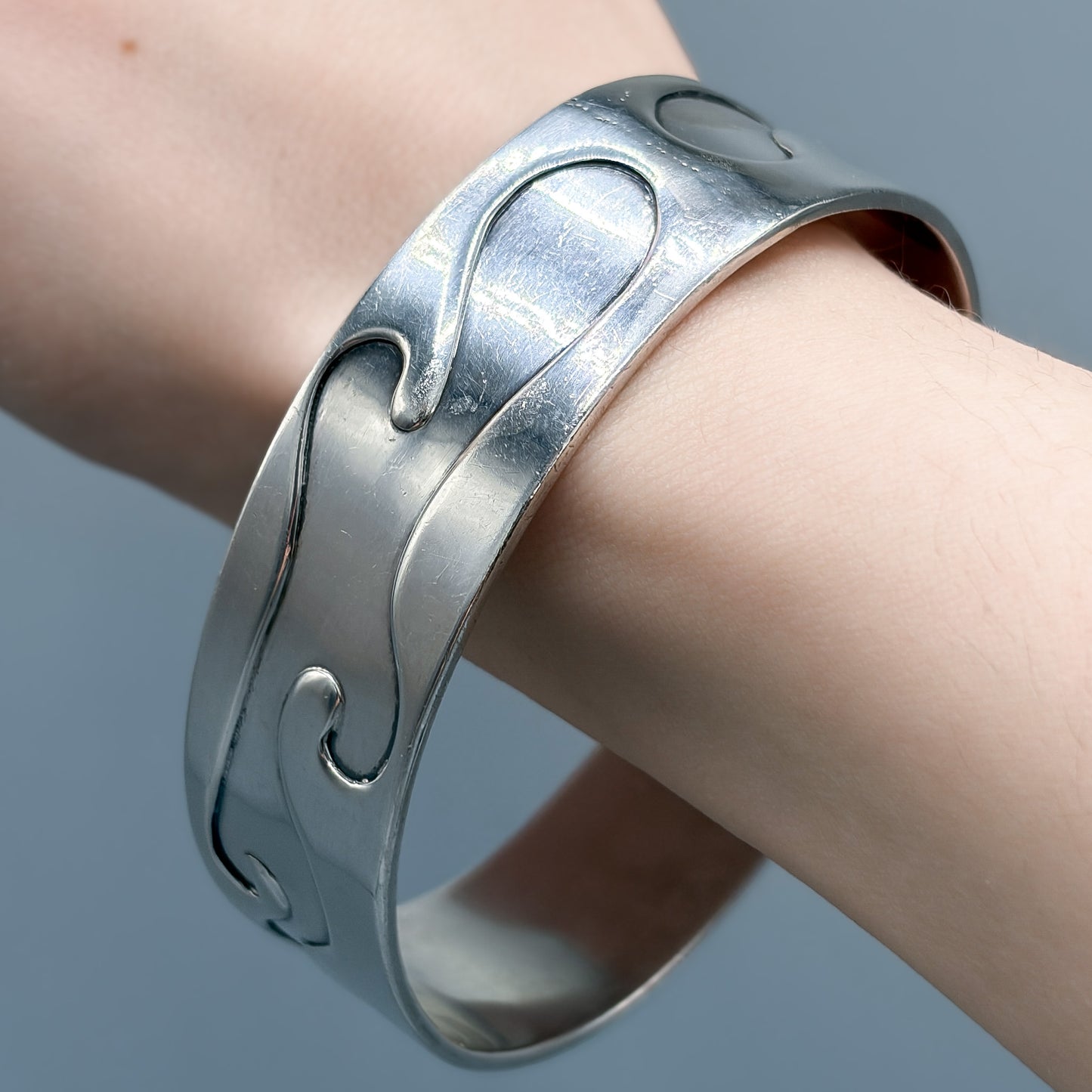 Estate South Western Hopi Silver Overlay Abstract Wave Pattern Bangle