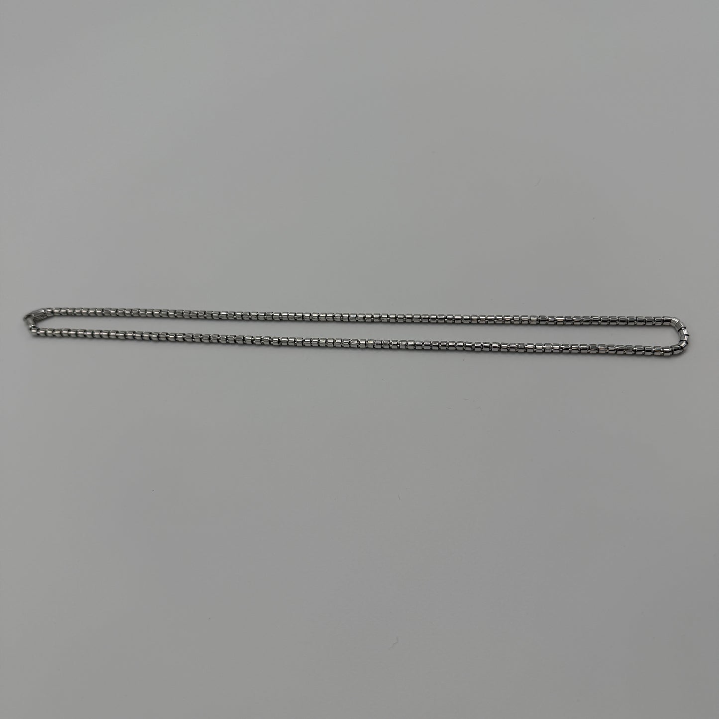 Estate 18kt White Gold Tubular Chain Necklace