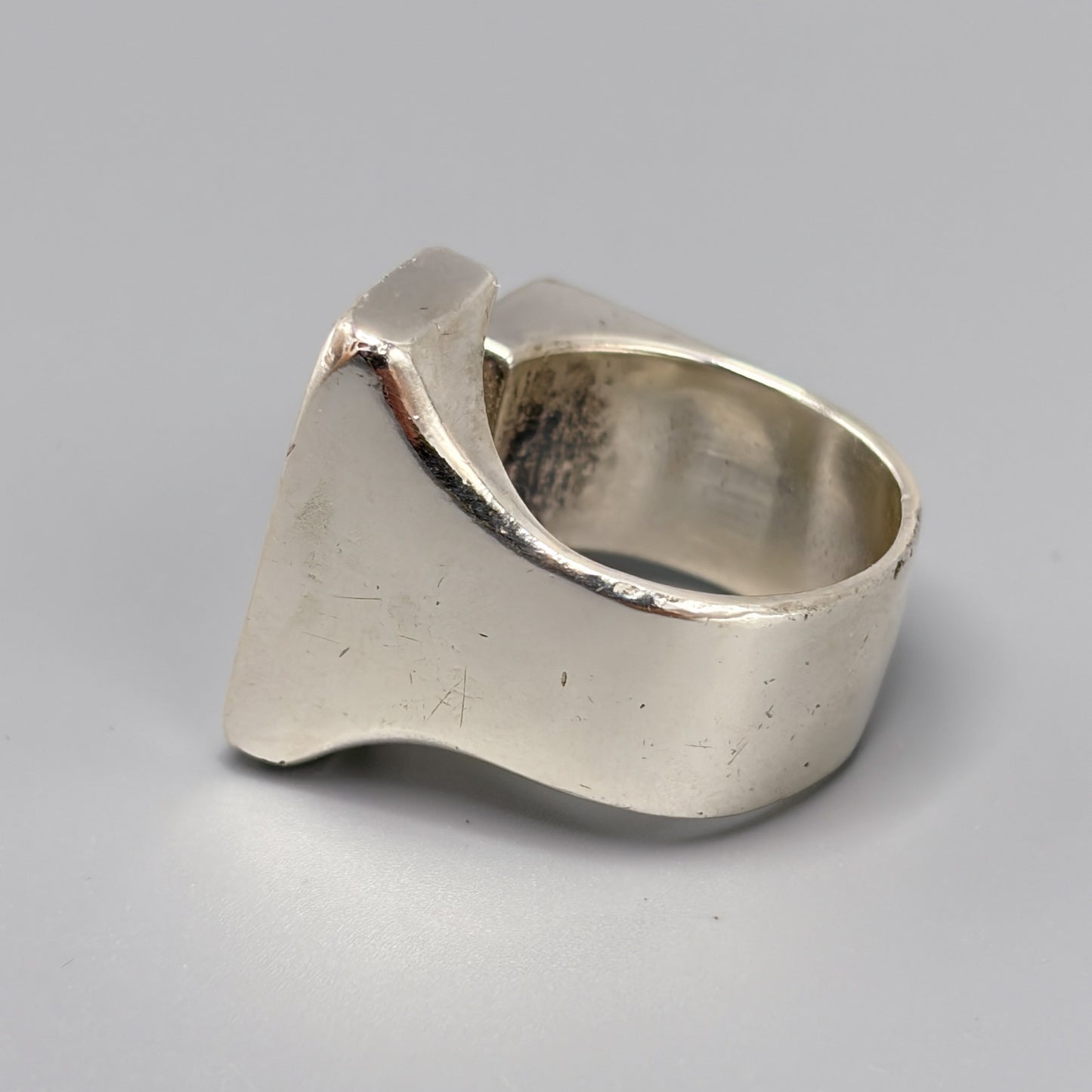 Estate Sterling Silver Modernist Ring with Lapis Lazuli