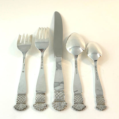 Estate Old Newbury Crafters Sterling Silver 5 Piece Place Setting in the "Grenada" Pattern Service of 8 (40 Pieces)