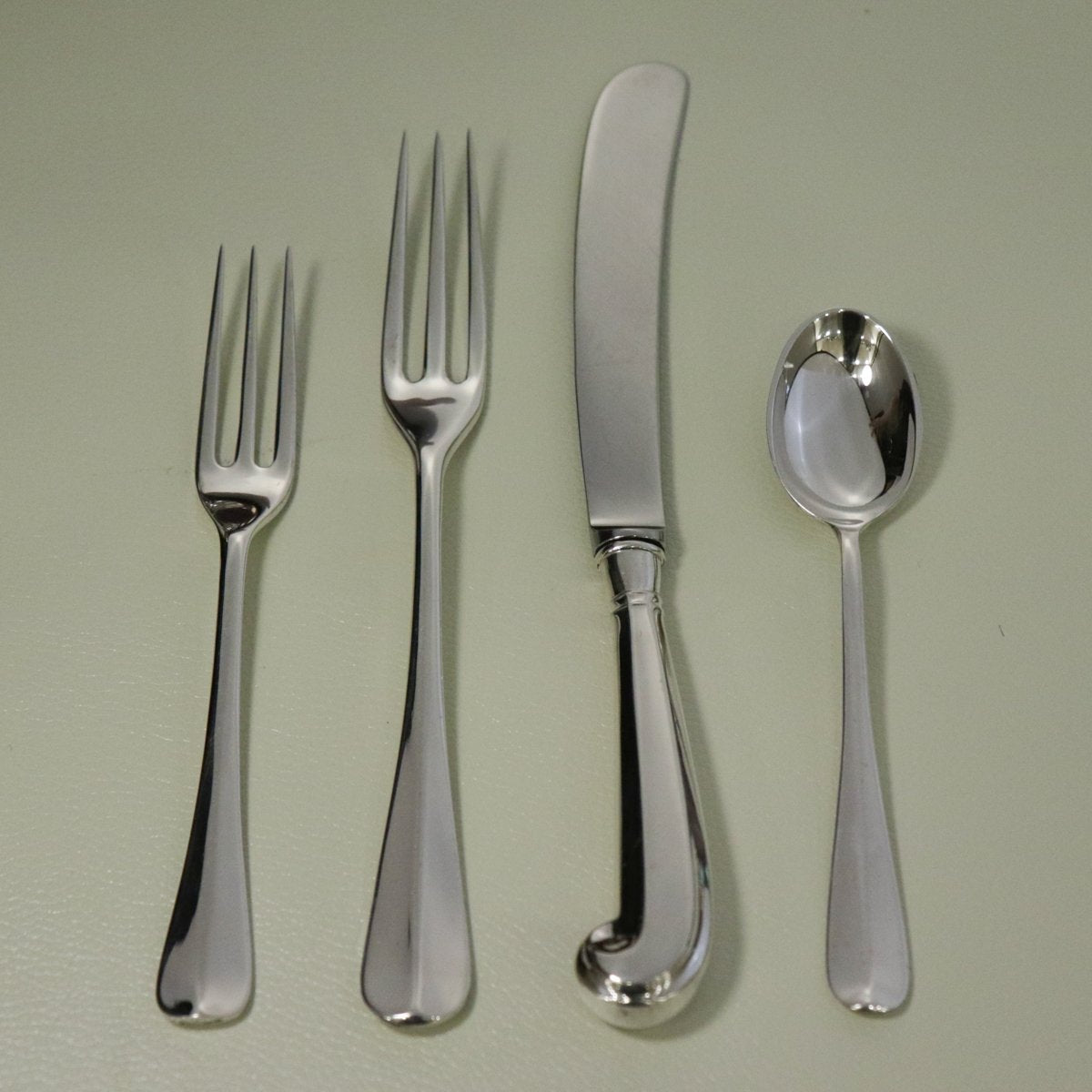 Estate Sterling Silver Queen Anne Williamsburg by Stieff Service of 12