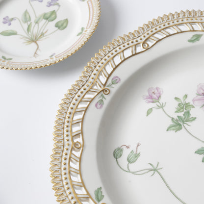 Flora Danica by Royal Copenhagen Service For 12