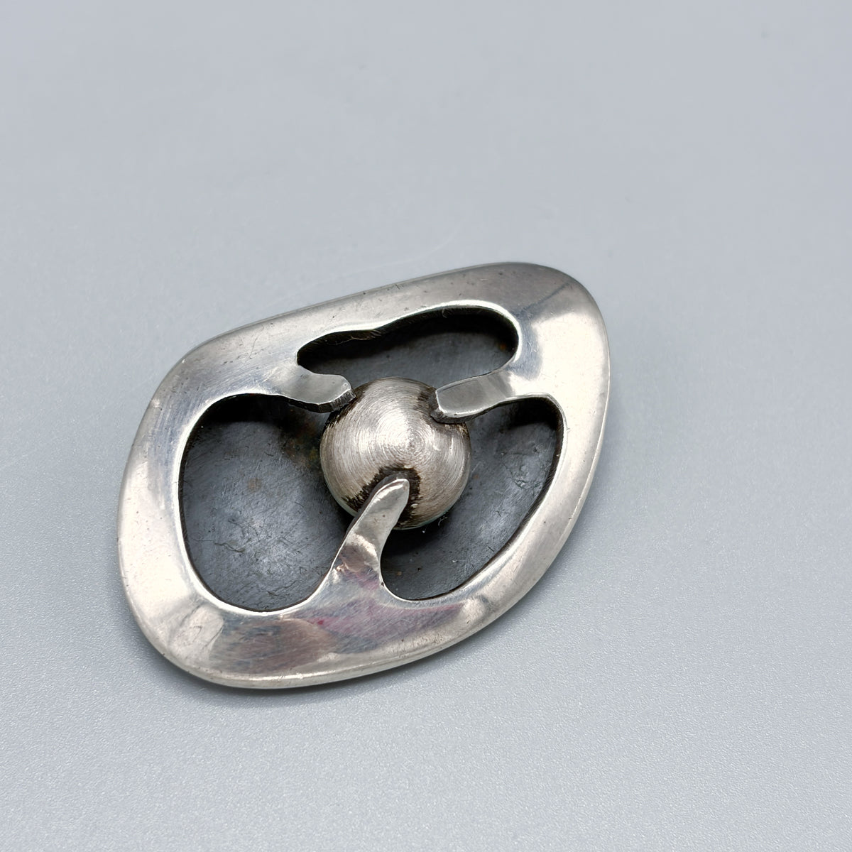 Estate Sterling Silver MCM Oyster Brooch by Sigi Pineda