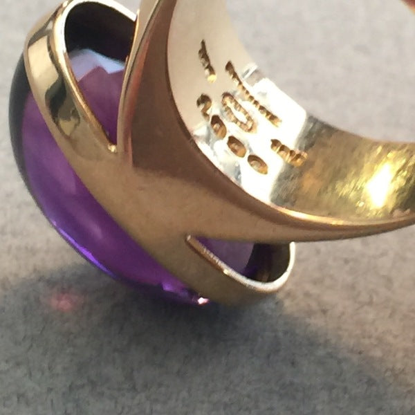 Georg Jensen Modernist  18KT Gold Ring with Amethyst Cabochon No. 1096 by Tuk Fischer Very Rare