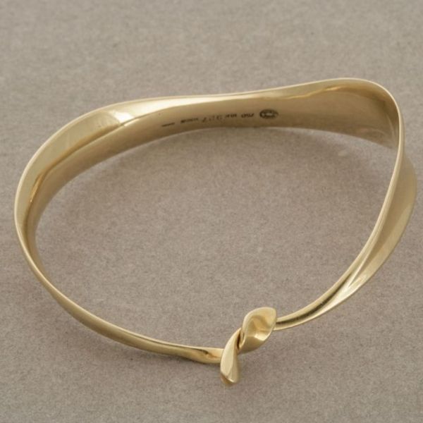 Vivianna Torun gold "ribbon" bangle no. 927