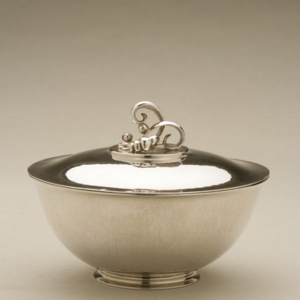 Georg Jensen small lidded bowl no. 499 (2)