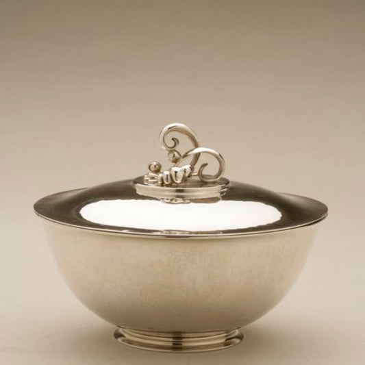 Georg Jensen small lidded bowl no. 499 (2)