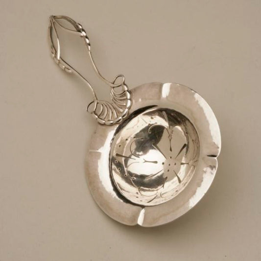 Georg Jensen tea strainer no. 10