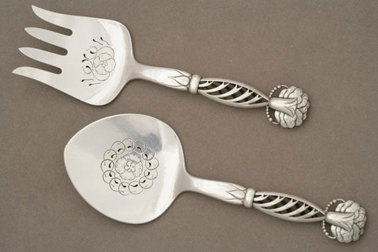 Georg Jensen fish server set in "ornamental pattern" no. 83