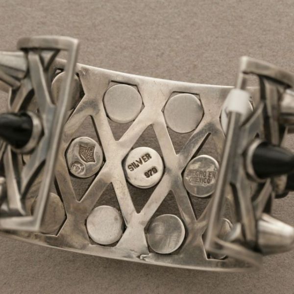 Estate Antonio Pineda .970 Silver Bold Modernist Cuff with Onyx