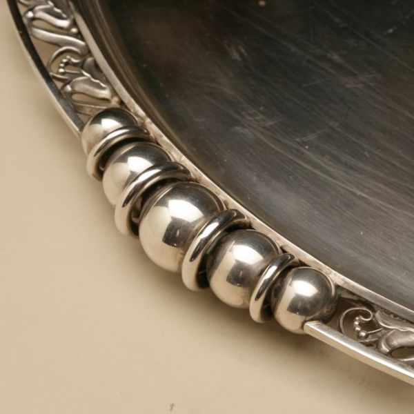 La Paglia Large Round Sterling Silver Tray with "Lily of the Valley" Motif