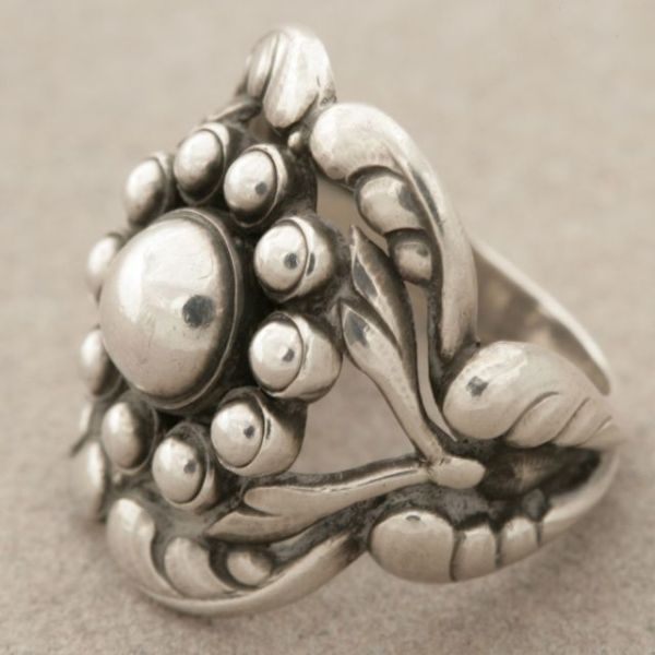 Georg Jensen "Moonlight Blossom" Ring No. 10